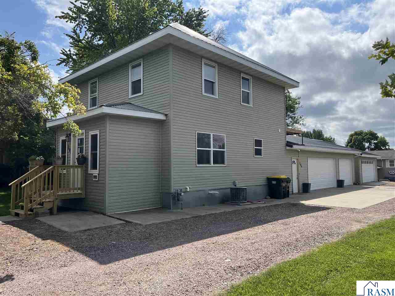 204 8th Avenue North St. James MN 56081