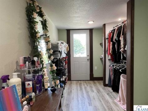 204 8th Avenue North St. James MN 56081