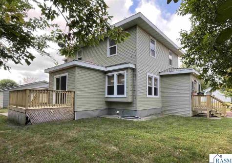 204 8th Avenue North St. James MN 56081