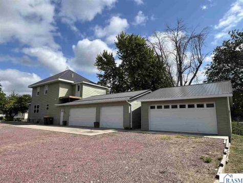 204 8th Avenue North St. James MN 56081