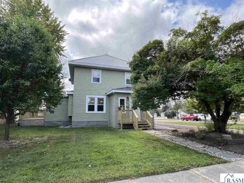 204 8th Avenue North St. James MN 56081