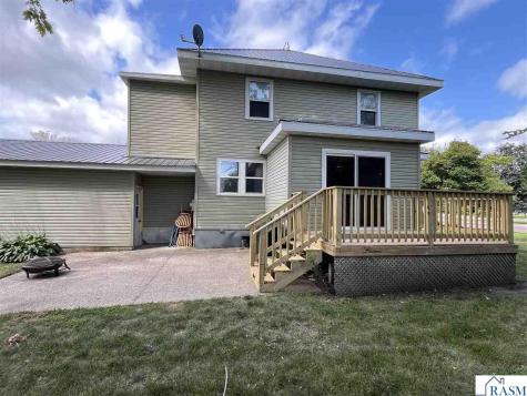 204 8th Avenue North St. James MN 56081