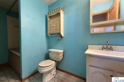 618 W 3rd Street Mankato MN 56001