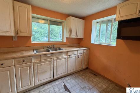 618 W 3rd Street Mankato MN 56001