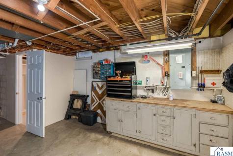 828 Lower Johnson Circle St. Peter MN 56082