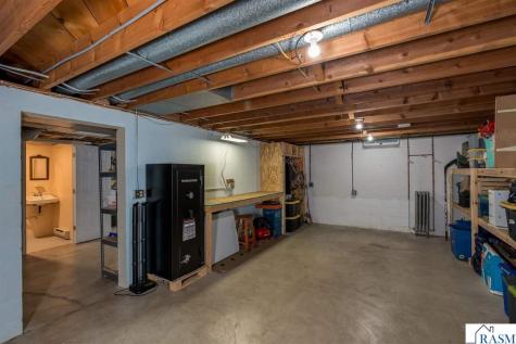 828 Lower Johnson Circle St. Peter MN 56082