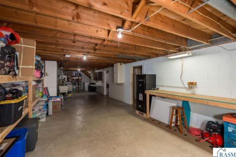 828 Lower Johnson Circle St. Peter MN 56082