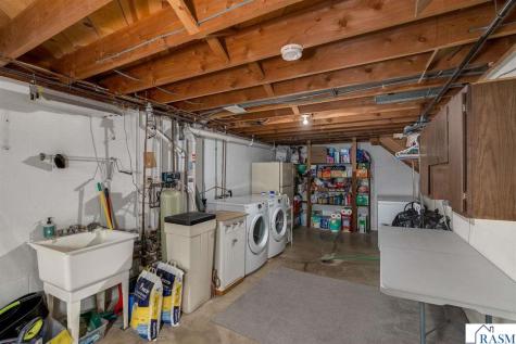 828 Lower Johnson Circle St. Peter MN 56082