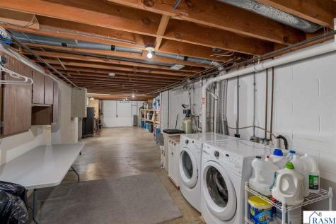 828 Lower Johnson Circle St. Peter MN 56082