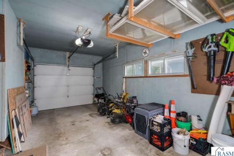 828 Lower Johnson Circle St. Peter MN 56082