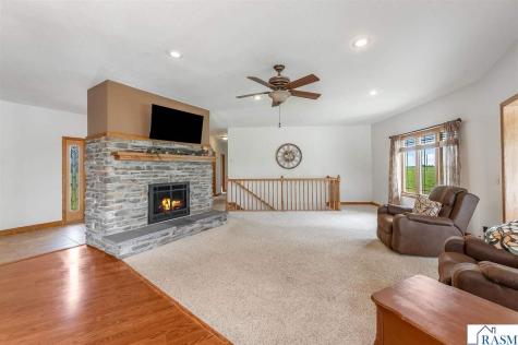 14317 County Road 114 Hanska MN 56041
