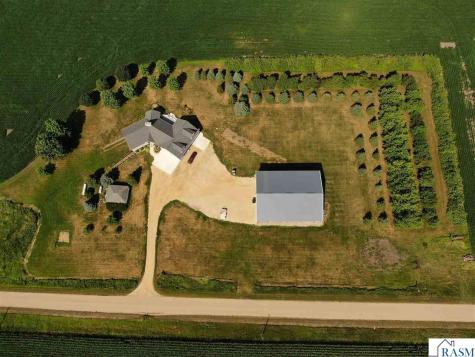 14317 County Road 114 Hanska MN 56041