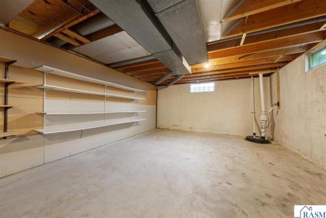 556 Karmil Place Gaylord MN 55334
