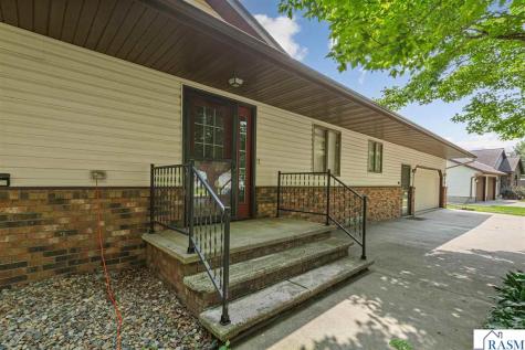 556 Karmil Place Gaylord MN 55334