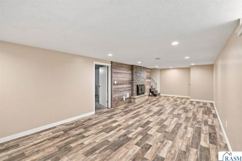 236 Terrace Drive Mankato MN 56001