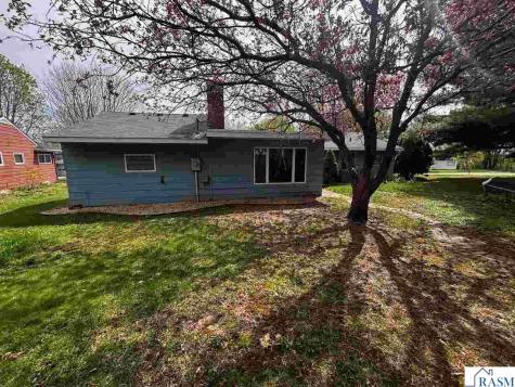 532 Capitol Drive St. Peter MN 56082