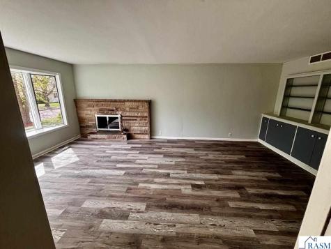532 Capitol Drive St. Peter MN 56082