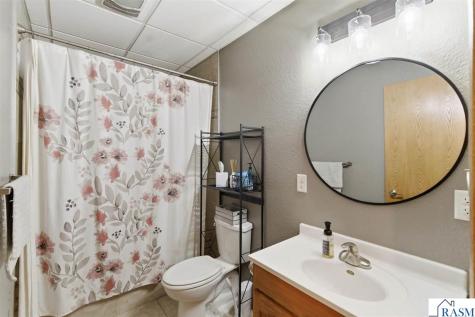 2208 Fairbanks Drive North Mankato MN 56003