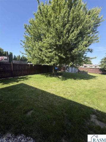 2208 Fairbanks Drive North Mankato MN 56003