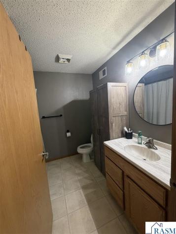 2208 Fairbanks Drive North Mankato MN 56003