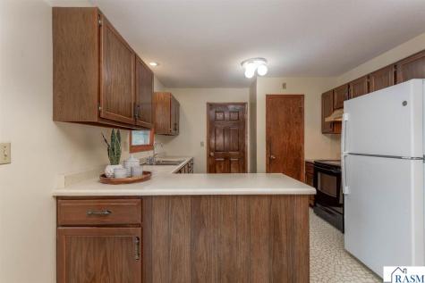 1833 Crestview Drive New Ulm MN 56073