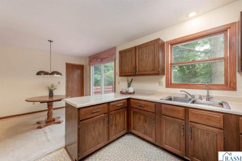 1833 Crestview Drive New Ulm MN 56073