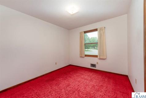 1833 Crestview Drive New Ulm MN 56073
