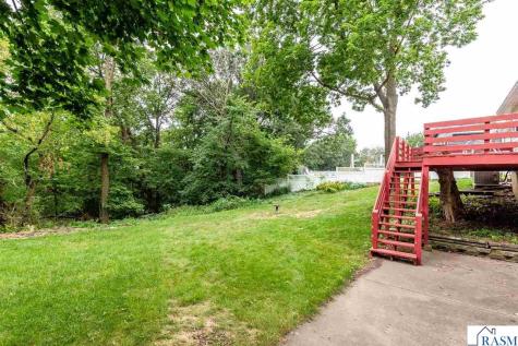 1833 Crestview Drive New Ulm MN 56073