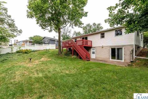 1833 Crestview Drive New Ulm MN 56073