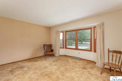 1833 Crestview Drive New Ulm MN 56073