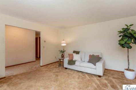 1833 Crestview Drive New Ulm MN 56073