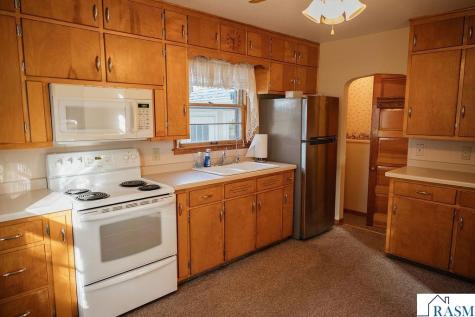 227 E 9th Street Blue Earth MN 56013