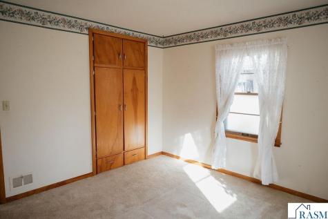 227 E 9th Street Blue Earth MN 56013