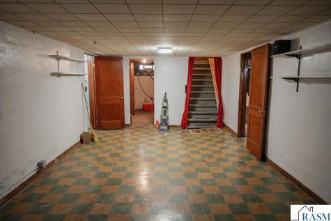 227 E 9th Street Blue Earth MN 56013