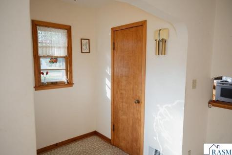 227 E 9th Street Blue Earth MN 56013