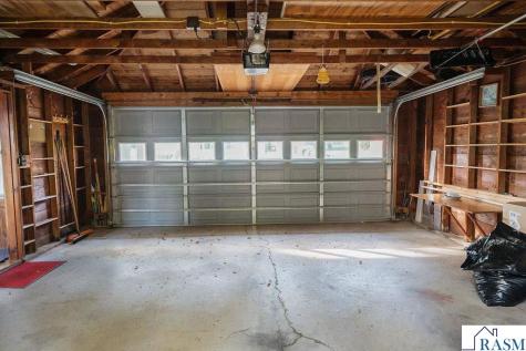 227 E 9th Street Blue Earth MN 56013
