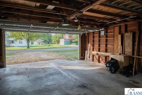 227 E 9th Street Blue Earth MN 56013