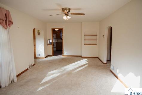 227 E 9th Street Blue Earth MN 56013