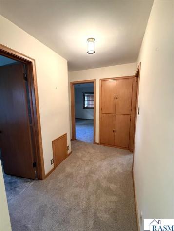 1327 N Minnesota Street New Ulm MN 56073