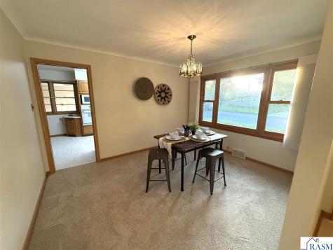 1327 N Minnesota Street New Ulm MN 56073