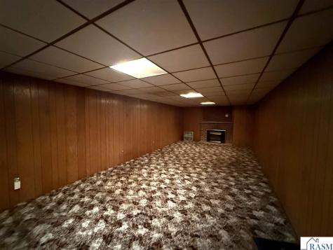 1327 N Minnesota Street New Ulm MN 56073