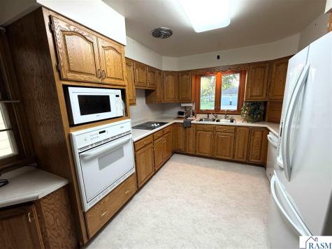 1327 N Minnesota Street New Ulm MN 56073