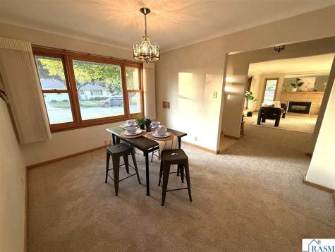 1327 N Minnesota Street New Ulm MN 56073