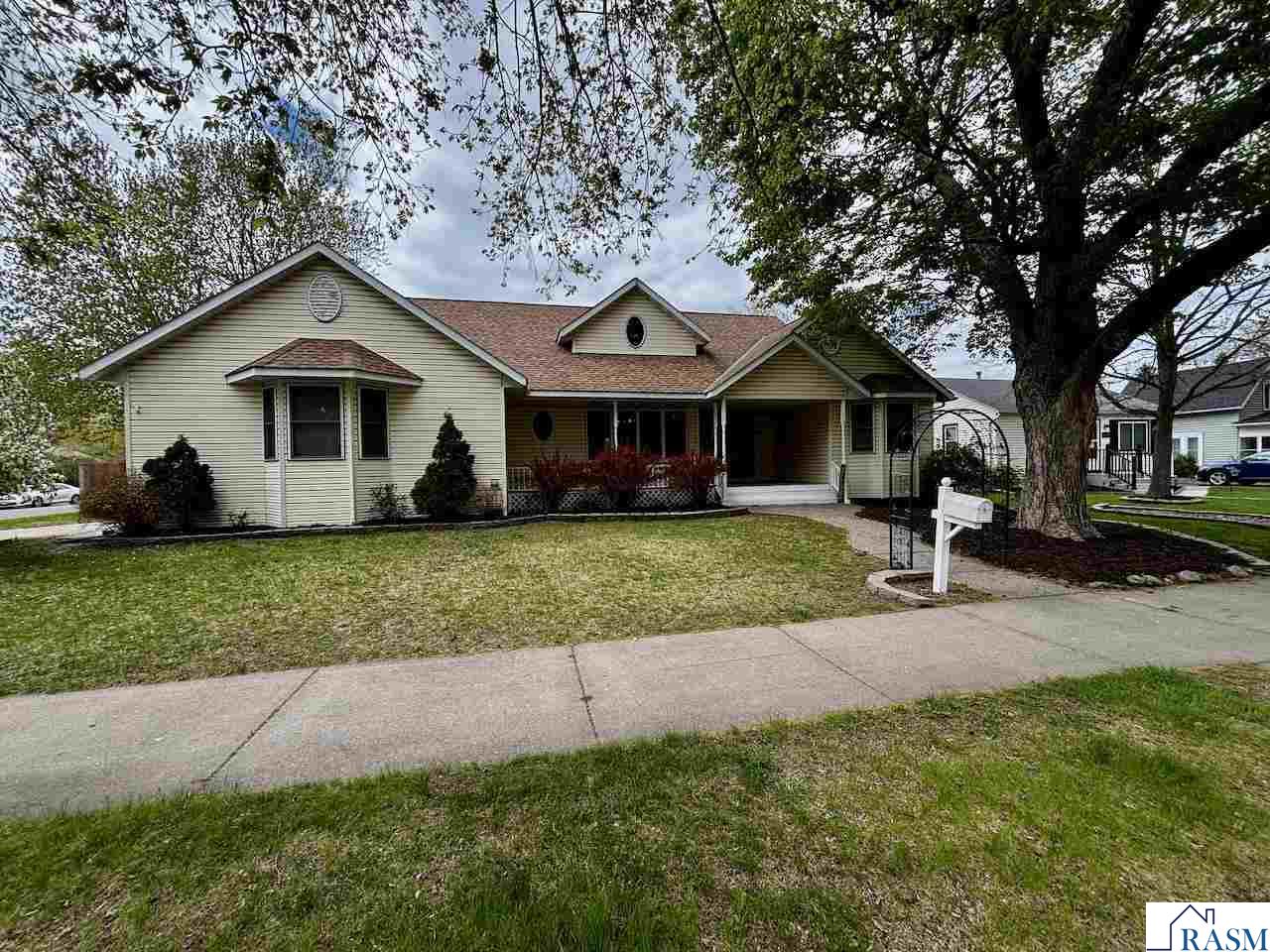 702 N 4th Street St. Peter MN 56082