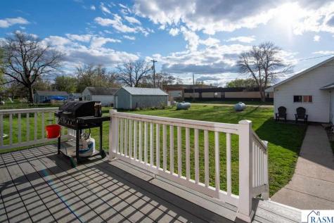 224 N 3rd Avenue Waldorf MN 56091