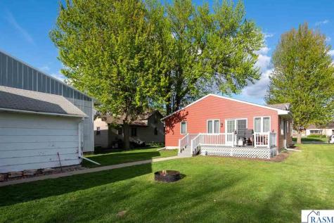 224 N 3rd Avenue Waldorf MN 56091
