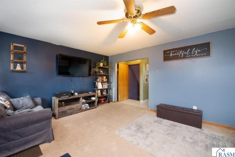 224 N 3rd Avenue Waldorf MN 56091