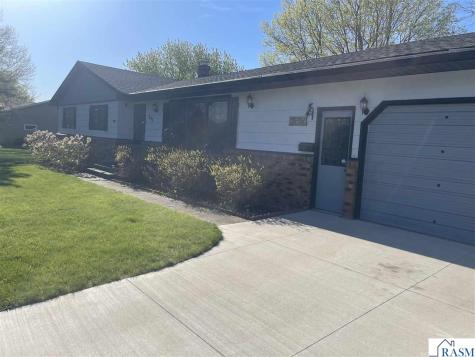 243 W 6th Street Gibbon MN 55335
