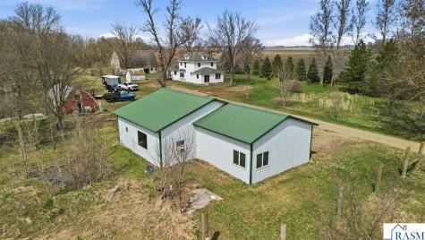 21598 478th Avenue Lake Crystal MN 56055