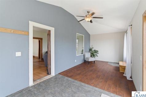 21598 478th Avenue Lake Crystal MN 56055